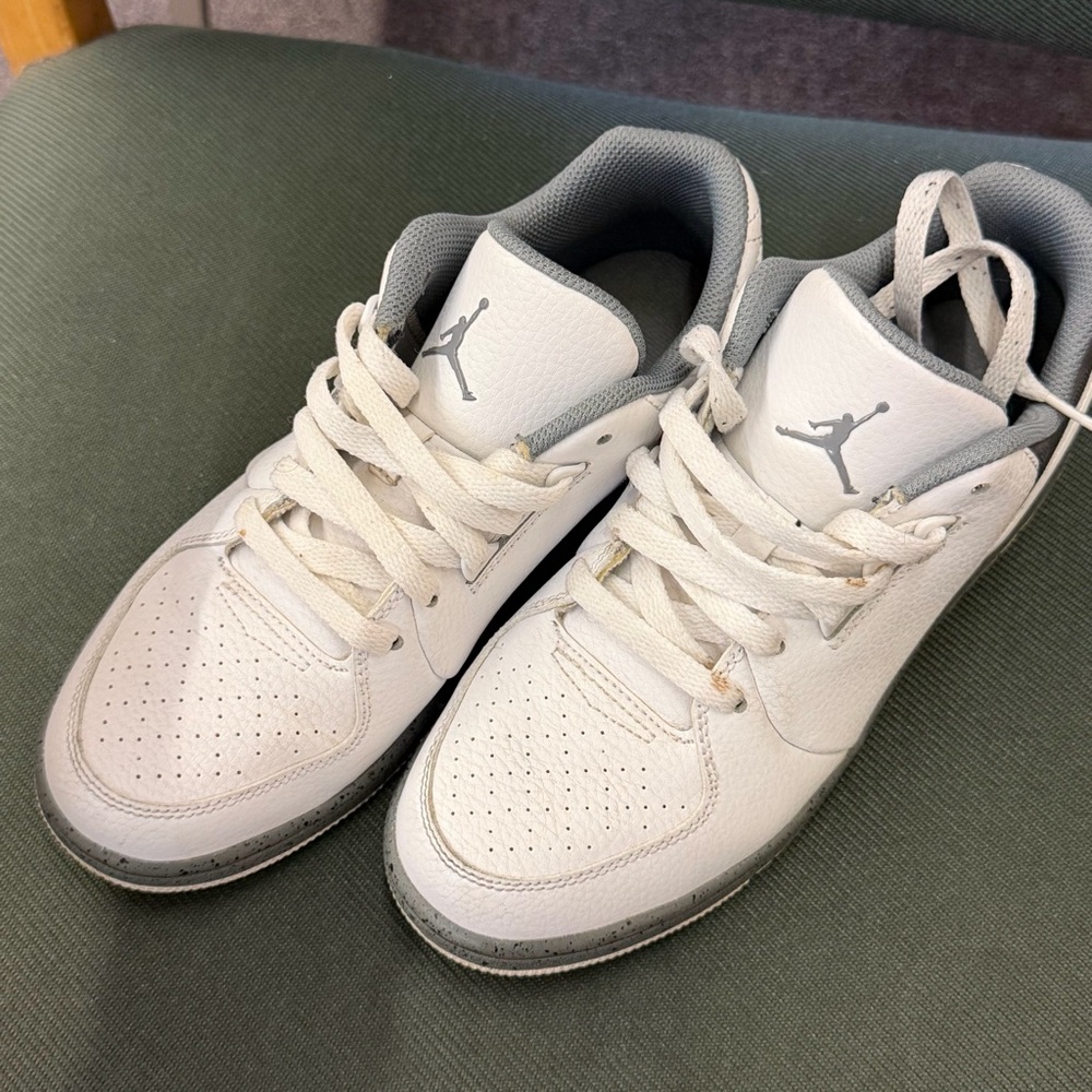 Jordan Men's White and Gray Sneakers